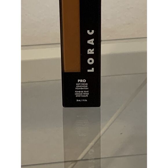 LORAC PRO Soft Focus Longwear Foundation 21 DARK 1oz NEW - Picture 3 of 5